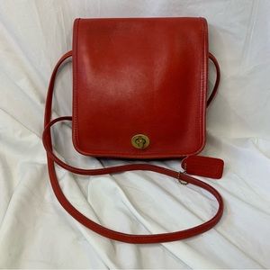 Vintage Coach Companion Flap Turn Lock Crossbody in Red Leather